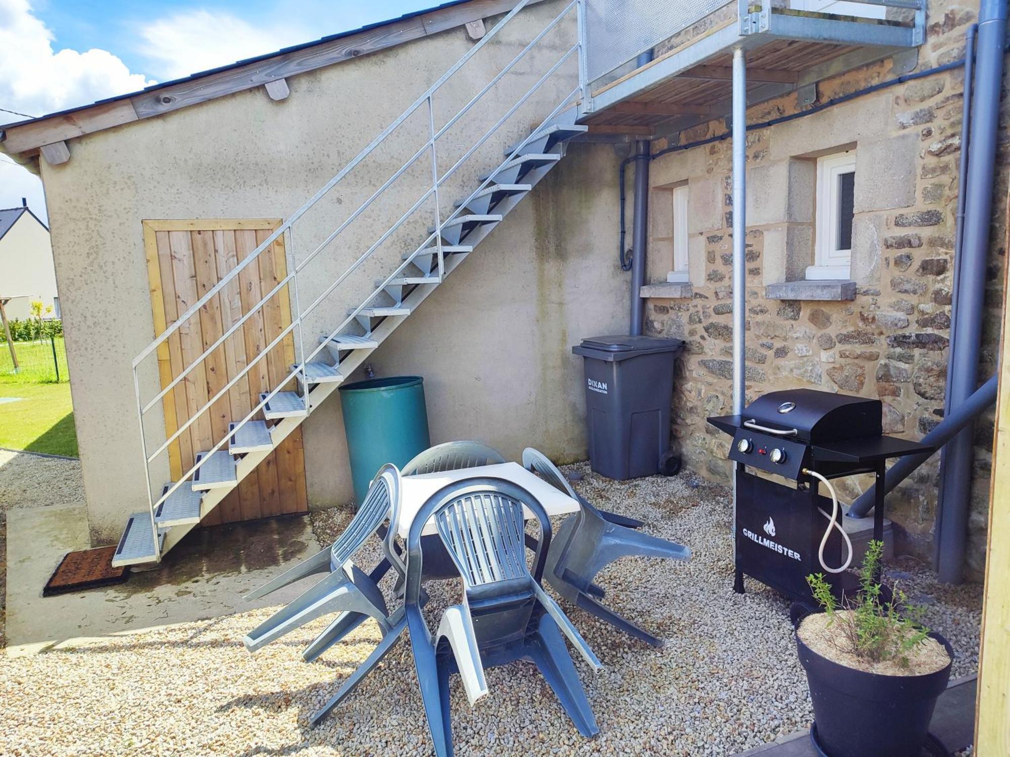 Gite Des Mezieres Brusvily Extérieur photo